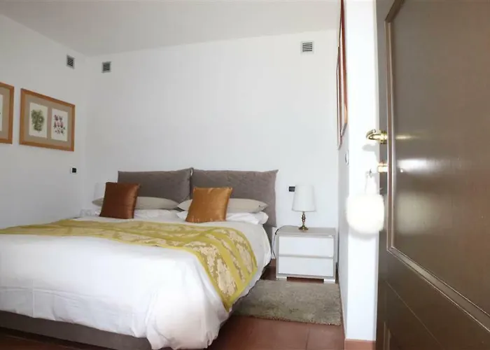 La Volpe Dorata Bed and Breakfast Στρέσα